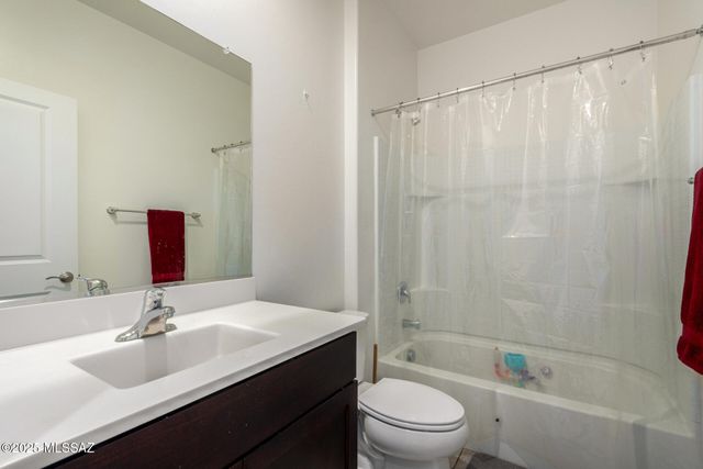 11308 S Weismann Drive, Vail, AZ 85641