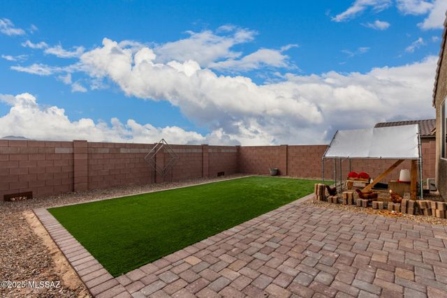 11308 S Weismann Drive, Vail, AZ 85641