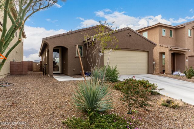 11308 S Weismann Drive, Vail, AZ 85641