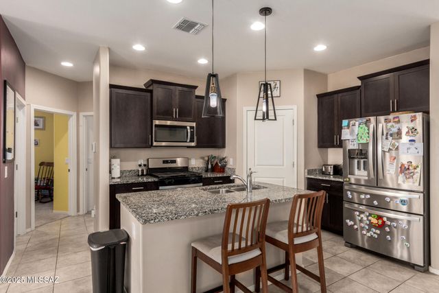 11308 S Weismann Drive, Vail, AZ 85641