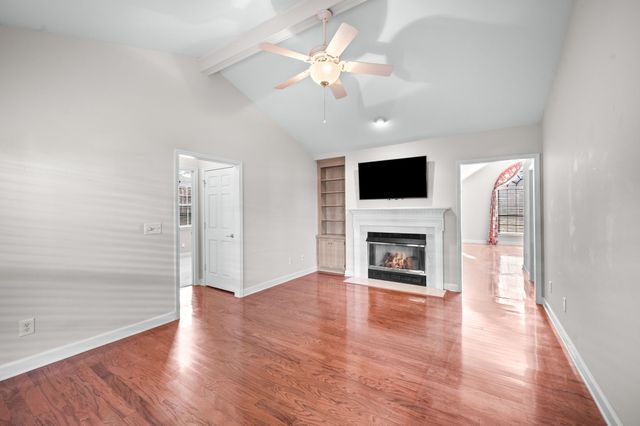 9304 Sawyer Brown Rd, Nashville, TN 37221