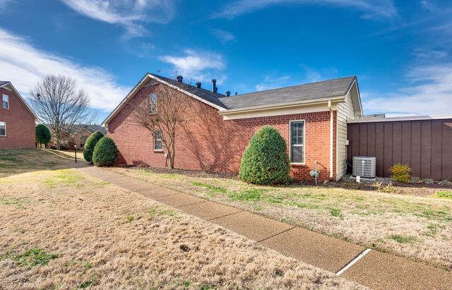 9304 Sawyer Brown Rd, Nashville, TN 37221