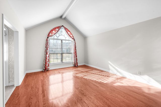 9304 Sawyer Brown Rd, Nashville, TN 37221