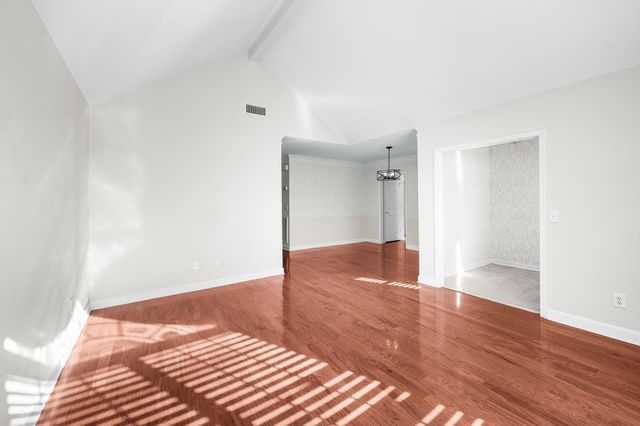 9304 Sawyer Brown Rd, Nashville, TN 37221