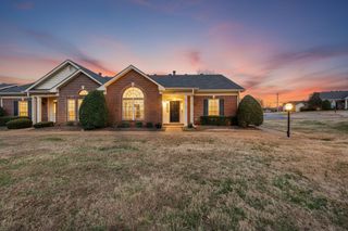 9304 Sawyer Brown Rd, Nashville, TN 37221