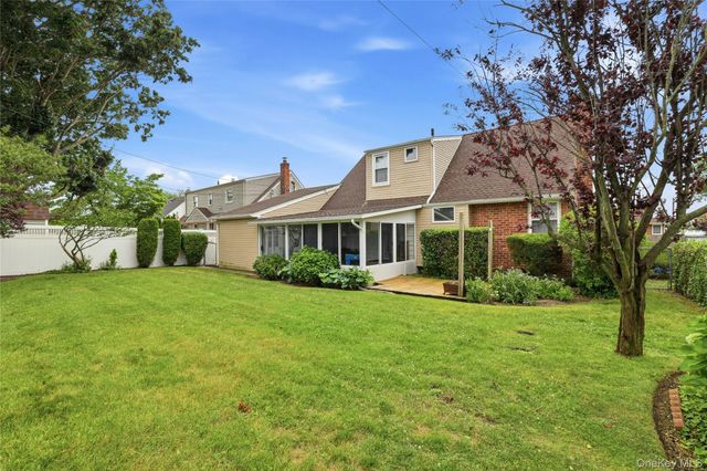 324 Coleridge Street, Levittown, NY 11756