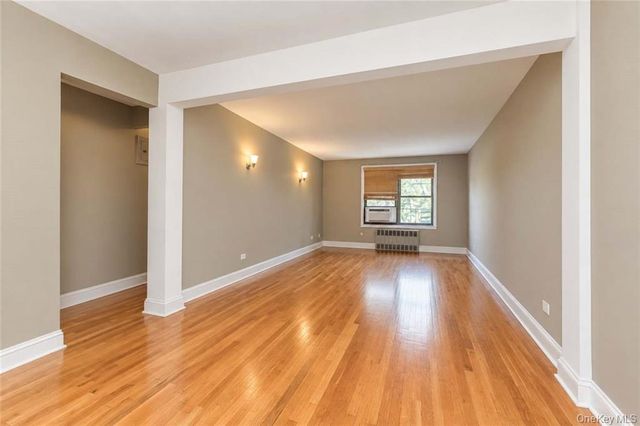 84-01 Main Street 429, Briarwood, NY 11435