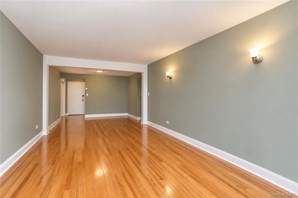 84-01 Main Street 429, Briarwood, NY 11435 — photo 2