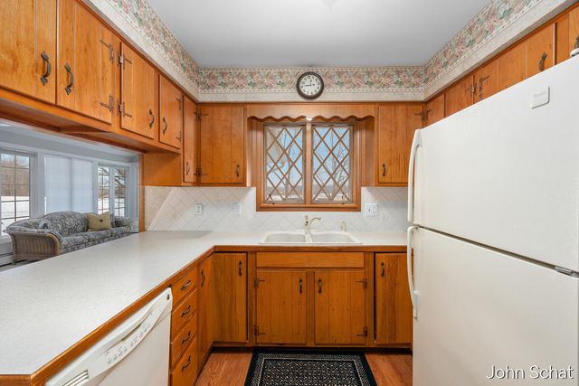 2145 Bauer Road, Jenison, MI 49428