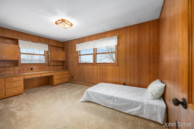 2145 Bauer Road, Jenison, MI 49428