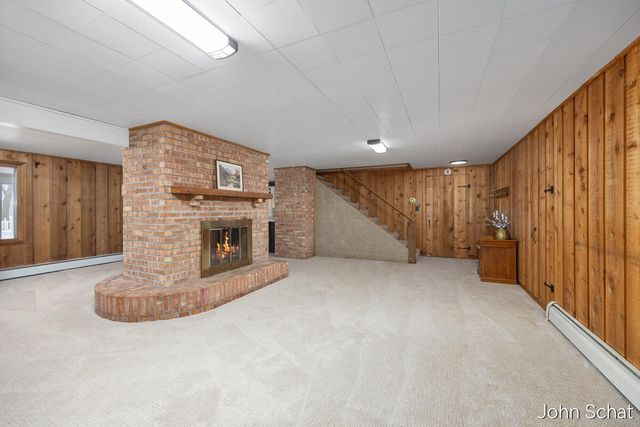 2145 Bauer Road, Jenison, MI 49428