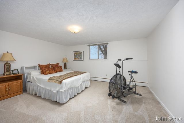 2145 Bauer Road, Jenison, MI 49428