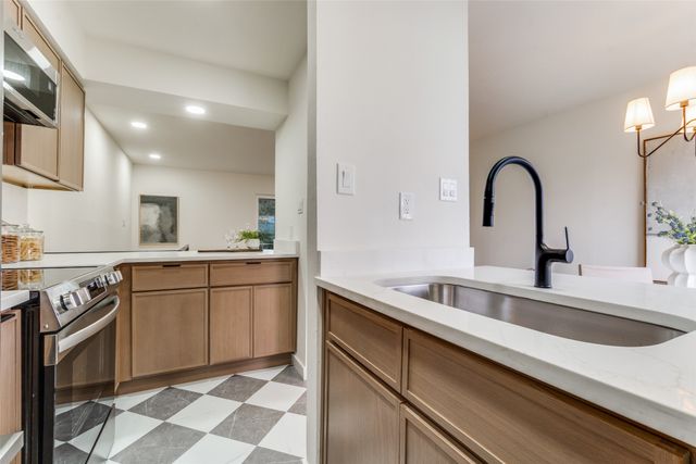 4147 Newton Avenue F, Dallas, TX 75219