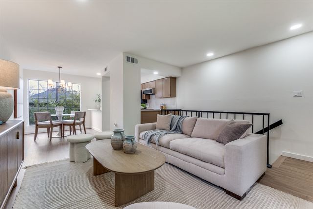 4147 Newton Avenue F, Dallas, TX 75219