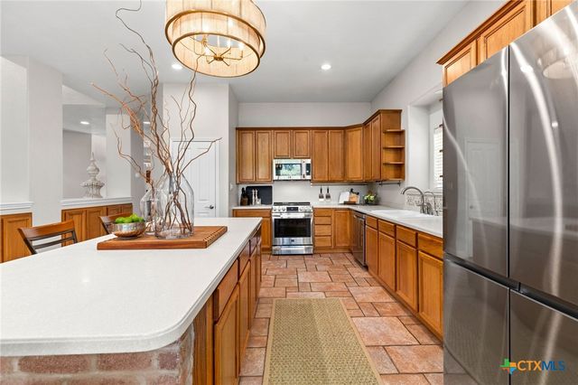 326 Red Bird Lane, Kingsbury, TX 78638