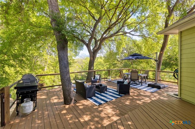 326 Red Bird Lane, Kingsbury, TX 78638