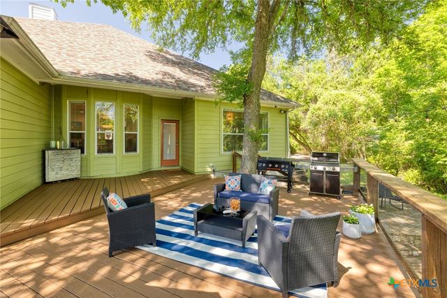326 Red Bird Lane, Kingsbury, TX 78638
