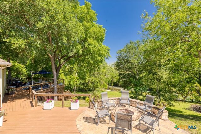 326 Red Bird Lane, Kingsbury, TX 78638