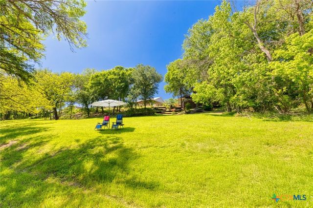 326 Red Bird Lane, Kingsbury, TX 78638
