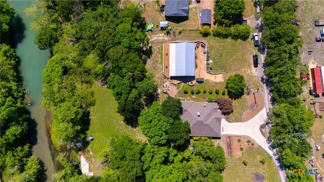 326 Red Bird Lane, Kingsbury, TX 78638