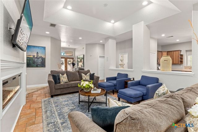 326 Red Bird Lane, Kingsbury, TX 78638