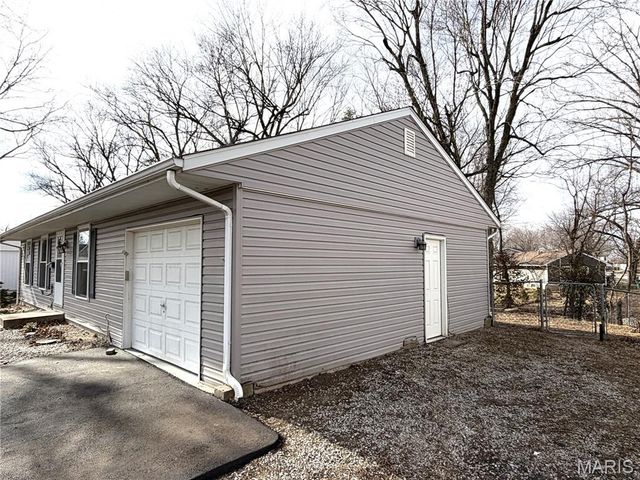 206 Persimmon Drive, O'fallon, IL 62269