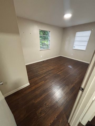 3135 Rollingwood Dr., Tyler, TX 75701