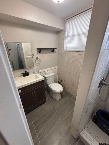 3135 Rollingwood Dr., Tyler, TX 75701