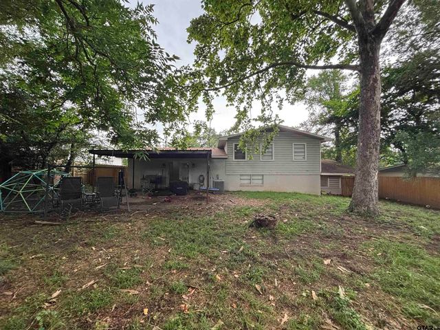 3135 Rollingwood Dr., Tyler, TX 75701