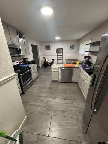 3135 Rollingwood Dr., Tyler, TX 75701