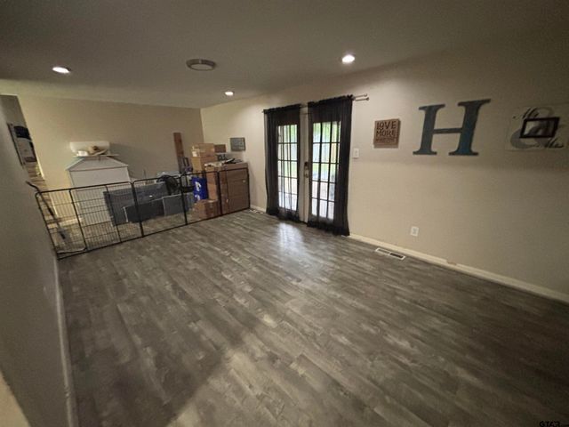 3135 Rollingwood Dr., Tyler, TX 75701