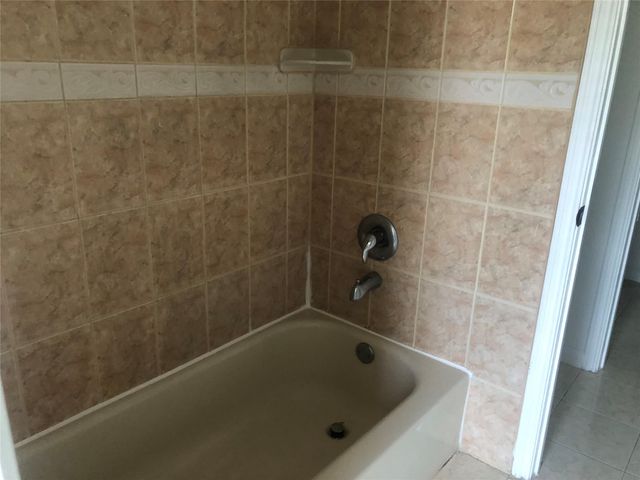 9308 Westwood Village Drive 21, Houston, TX 77036