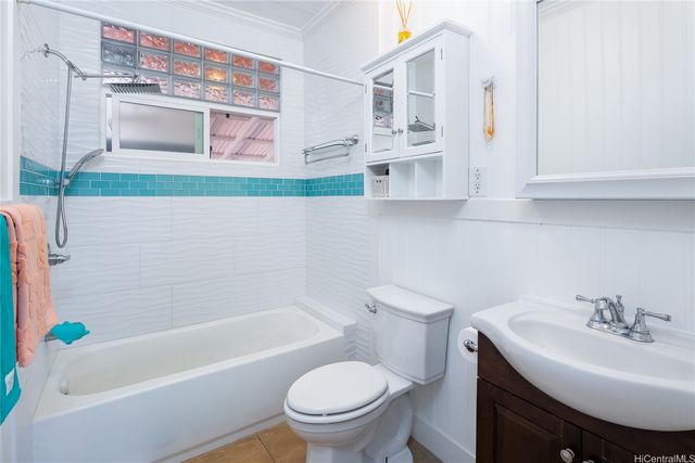 66-131 Nalimu Road, Haleiwa, HI 96712