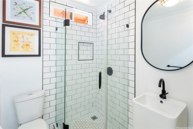 66-131 Nalimu Road, Haleiwa, HI 96712