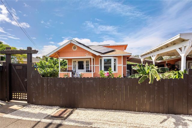 66-131 Nalimu Road, Haleiwa, HI 96712