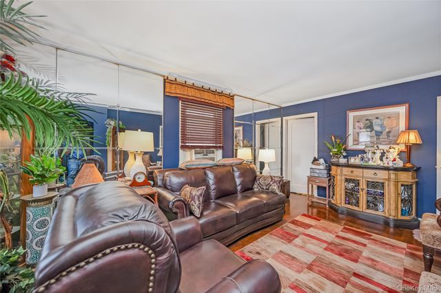 12135 Milburn Street, Springfield Gardens, NY 11413