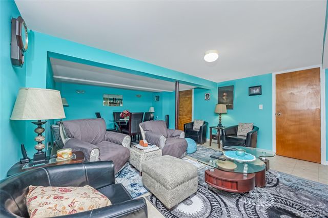 12135 Milburn Street, Springfield Gardens, NY 11413