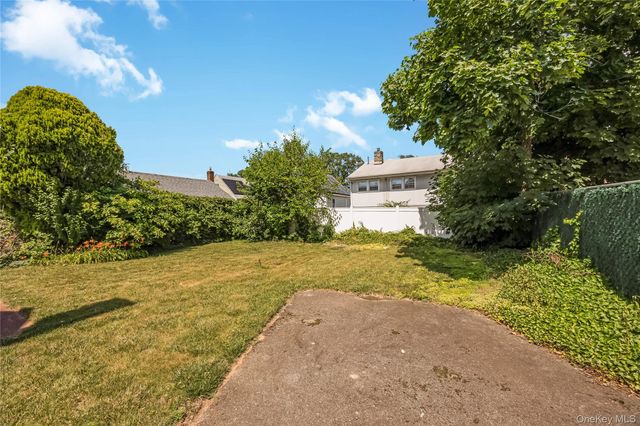 12135 Milburn Street, Springfield Gardens, NY 11413