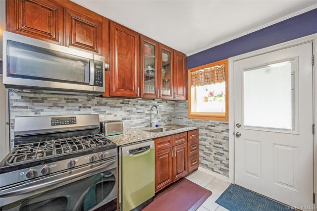 12135 Milburn Street, Springfield Gardens, NY 11413