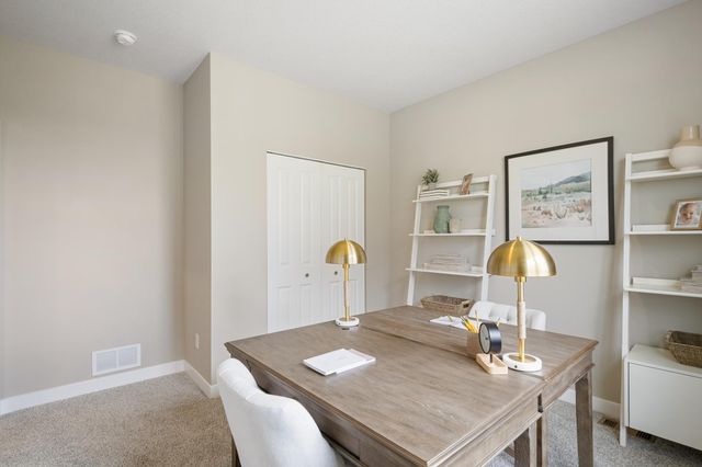 2089 Kestrel Drive, Shakopee, MN 55379