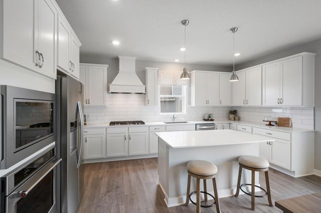 2089 Kestrel Drive, Shakopee, MN 55379