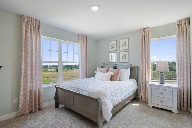 2089 Kestrel Drive, Shakopee, MN 55379