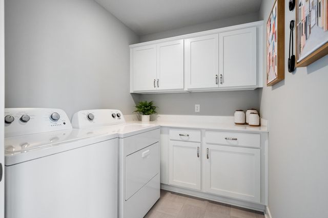 2089 Kestrel Drive, Shakopee, MN 55379