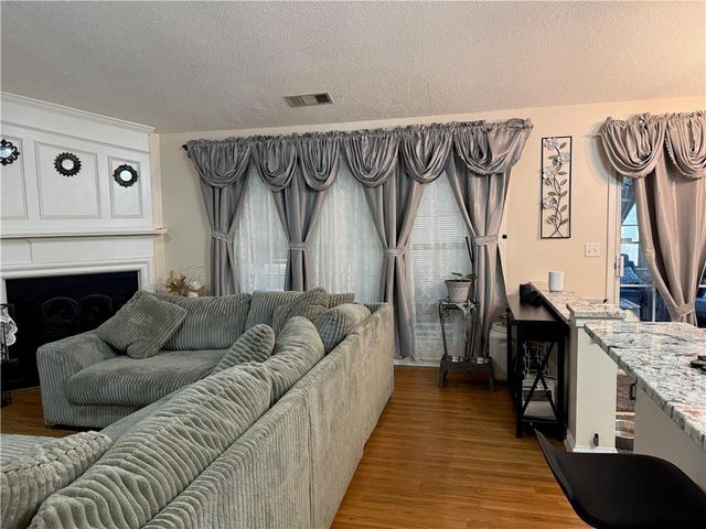 137 Park Forest NW Drive, Kennesaw, GA 30144