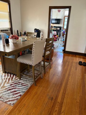 7713 S Cornell Avenue, Chicago, IL 60649