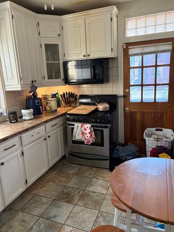 7713 S Cornell Avenue, Chicago, IL 60649