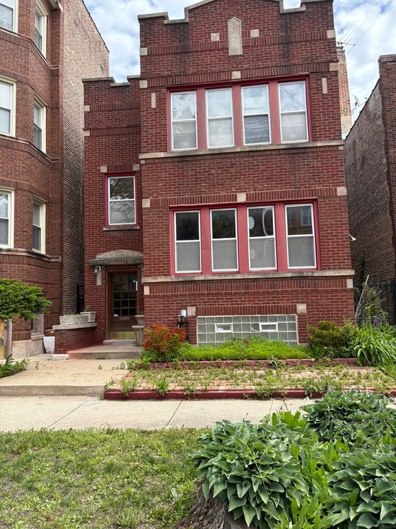 7713 S Cornell Avenue, Chicago, IL 60649