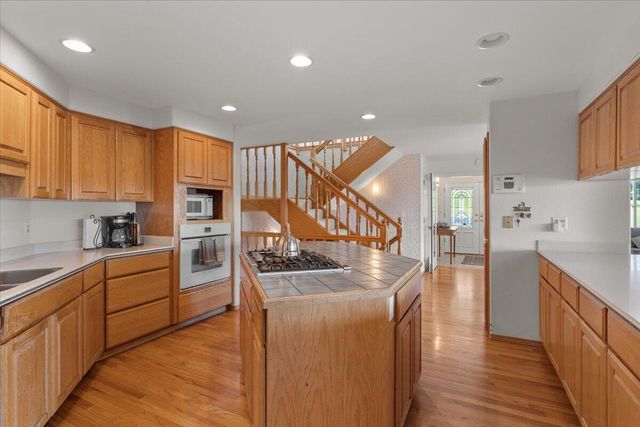 395 Autumn Lane, Jacksonville, OR 97530