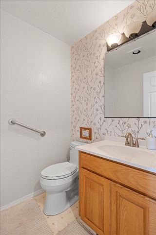 395 Autumn Lane, Jacksonville, OR 97530