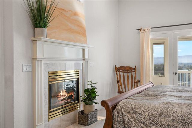 395 Autumn Lane, Jacksonville, OR 97530